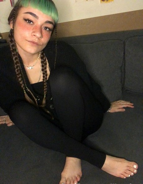 lilucyfeet model exclusive photo