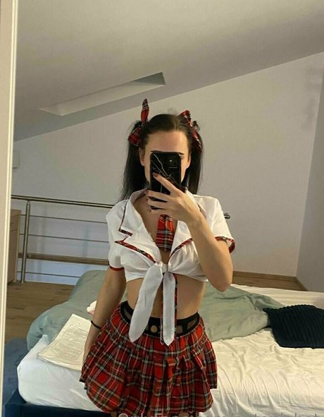 antoniahot xxx model pics