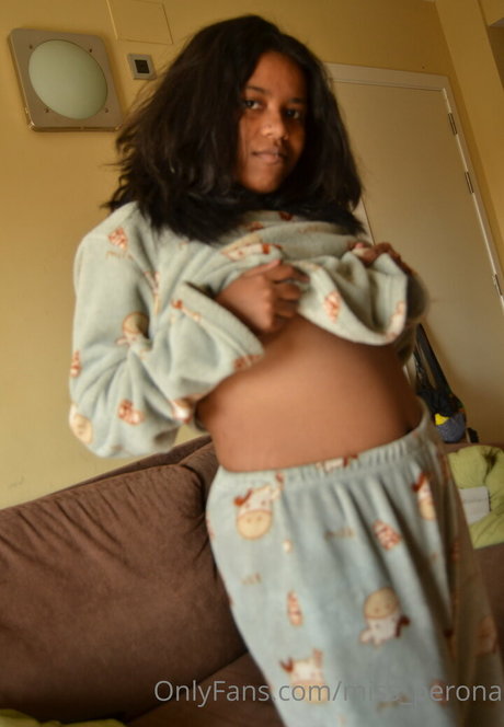 miss perona high quality model photos