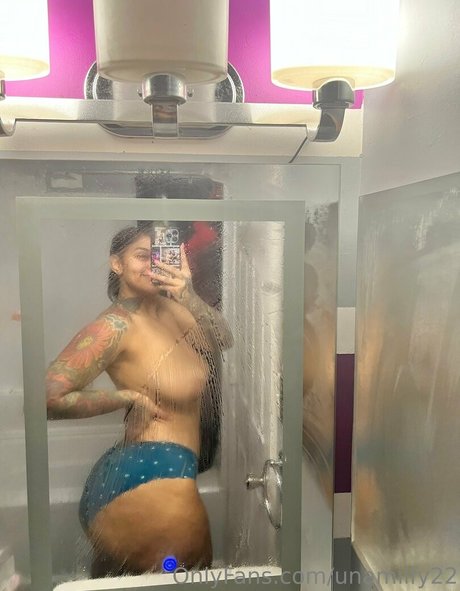 unamilfy22 model nudes photos