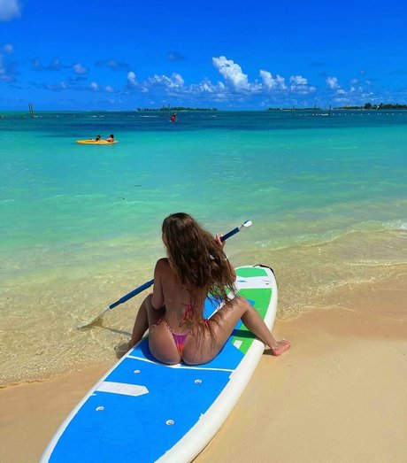 Taylor Hansen nudes star archive