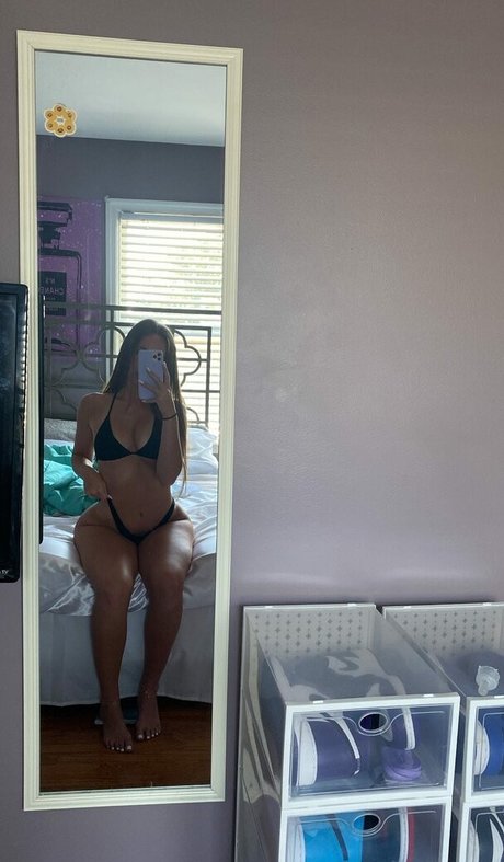 Taylor Hansen model high quality photos