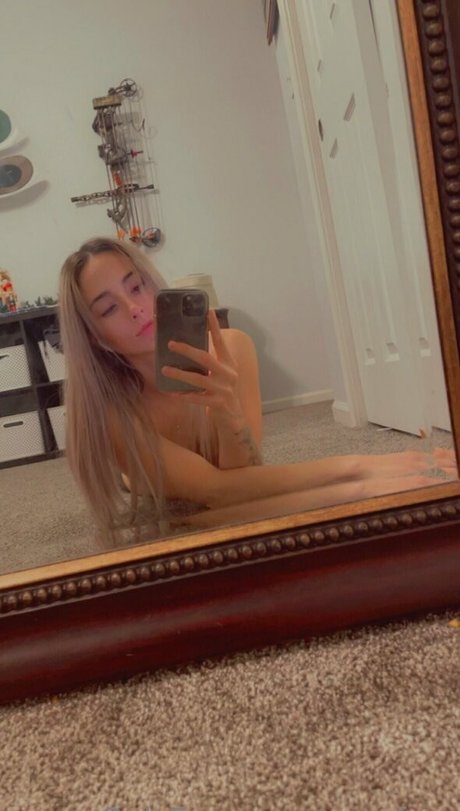 Avesfree pornstar exclusive archive