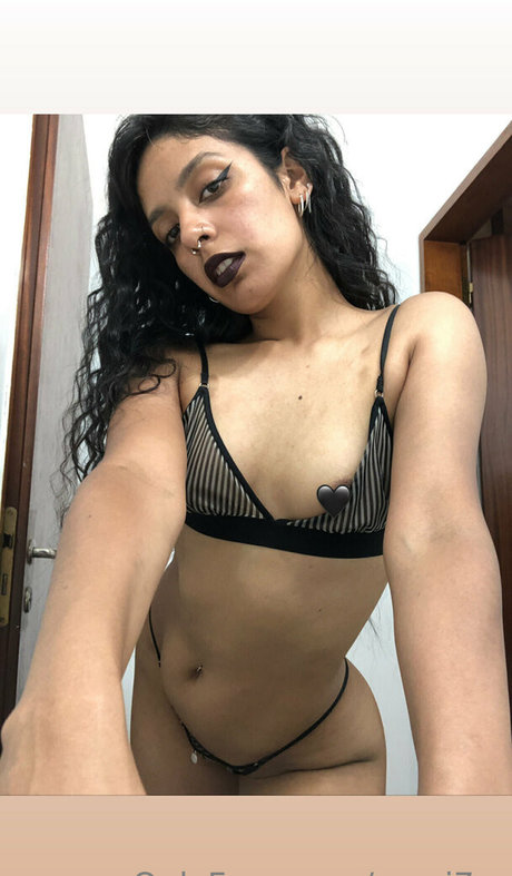 cami7m pornographic star photos