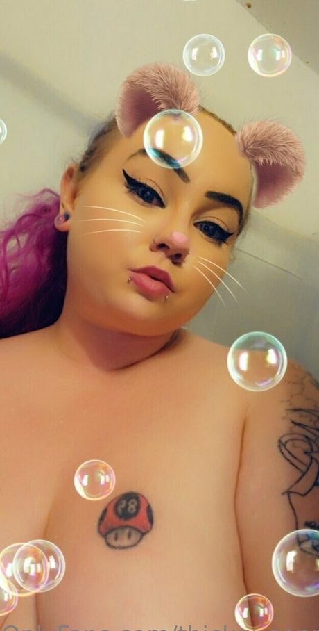 thickqueenrose420 naked star photos