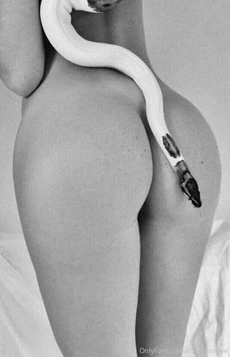 thekurv magazine model high quality archive