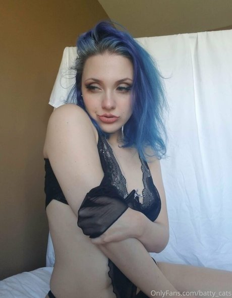 milkydesserts hot model archive