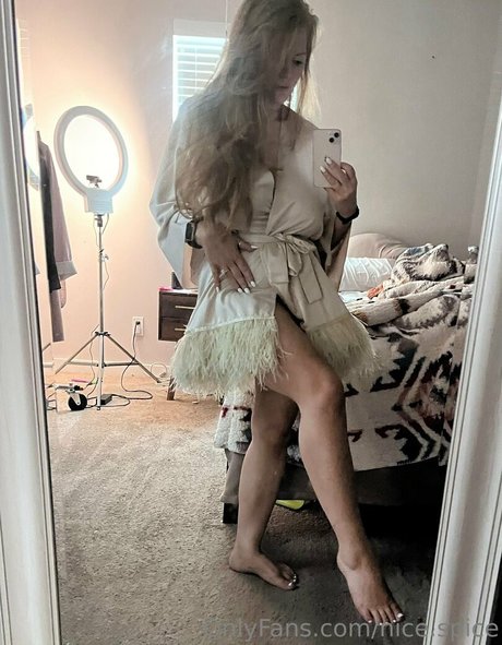 nice spice nude model gallery