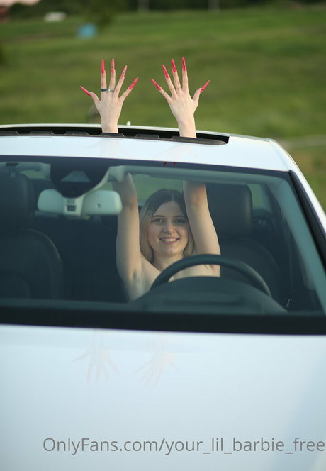 your lil barbie free pornographic model gallery