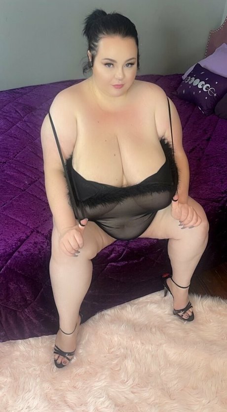 peytonthomasvip model high quality images