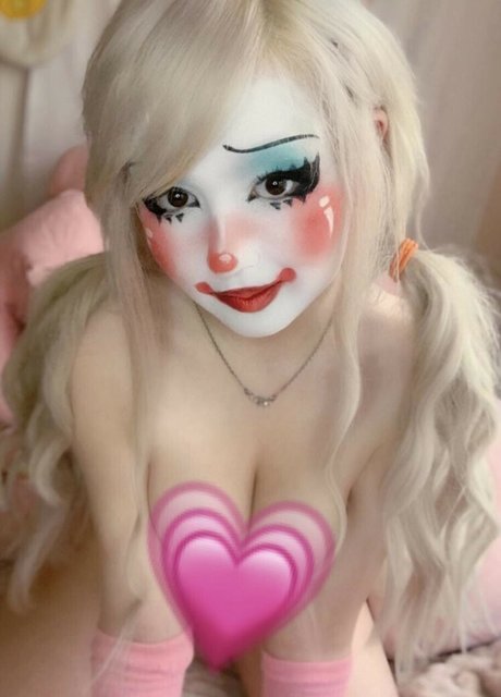 e hug pornstar exclusive images