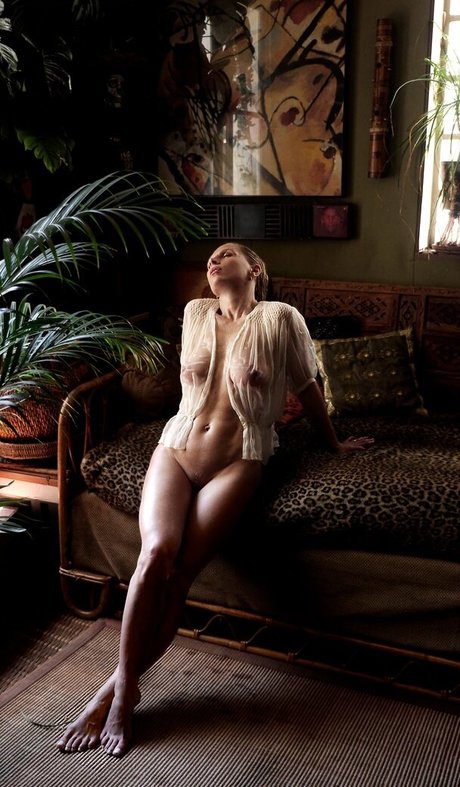 Sara Fantine top model photos