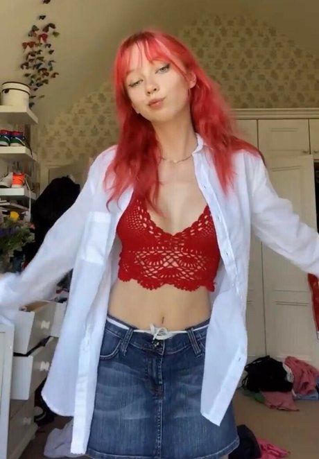 Lola Clark model best photo