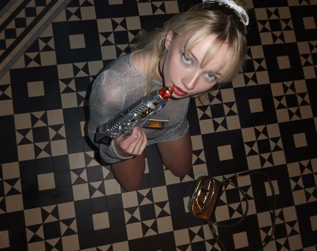 Lola Clark pornstar hd img