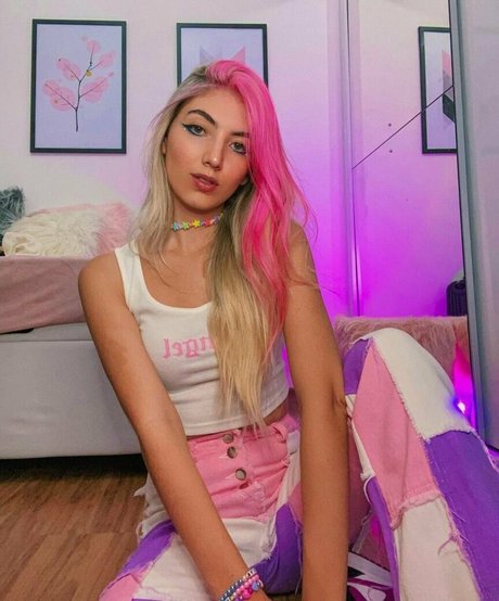 Ale Maze erotic actress picture