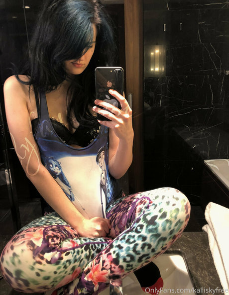 kalliskyfree model hd photos