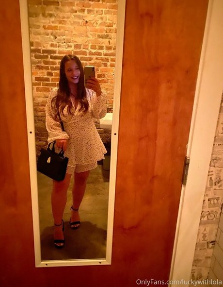 luckywithlola pornstar art archive