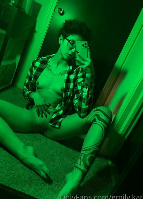 emily kat adult actress picture