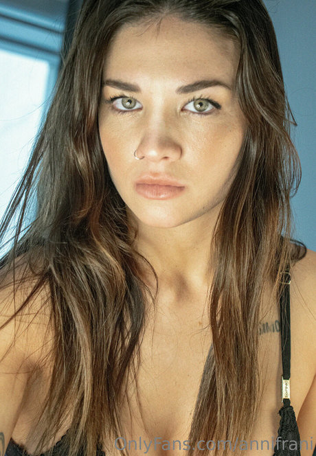 annifrani exclusive model picture