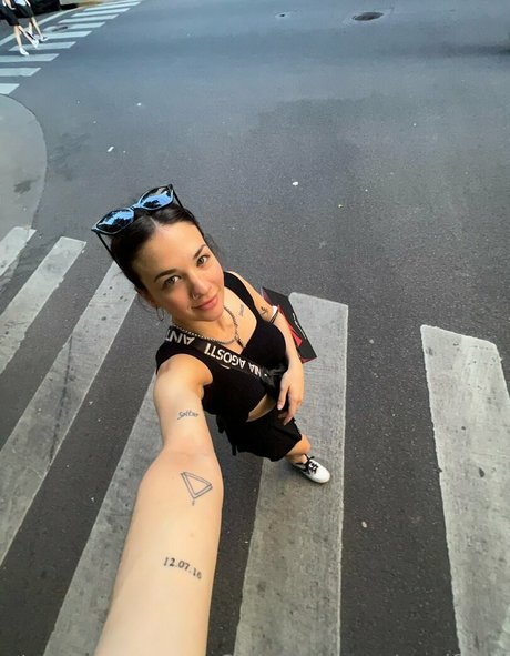 annifrani star high quality img