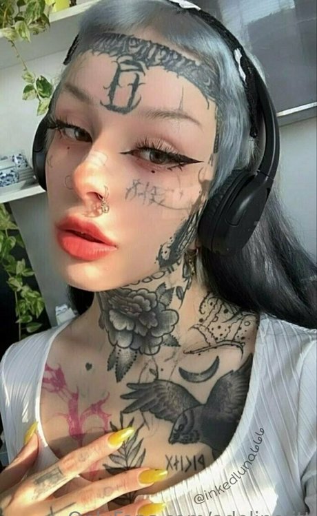 adelinefitt exclusive model photos