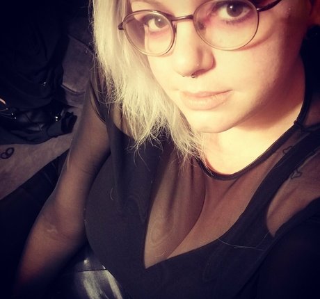 candy heart nudes model pics