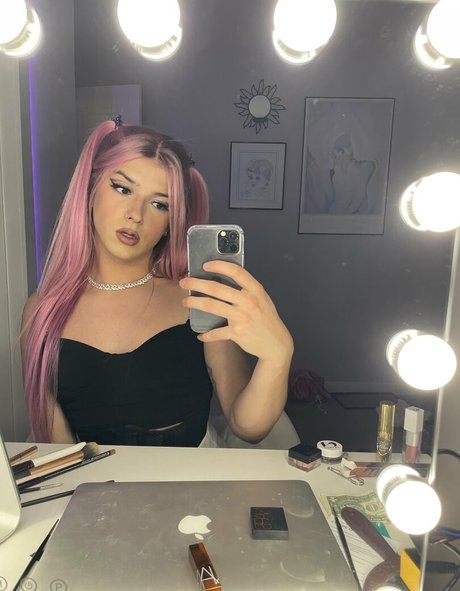 cloexrain erotic actress pictures