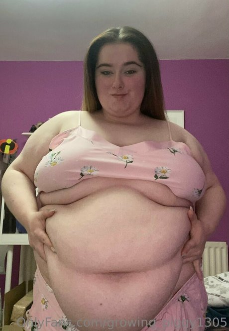 growing piggy1305 art actress pic