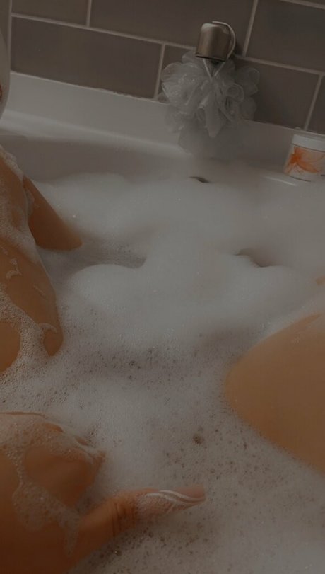 ccalii9403 naked model photos