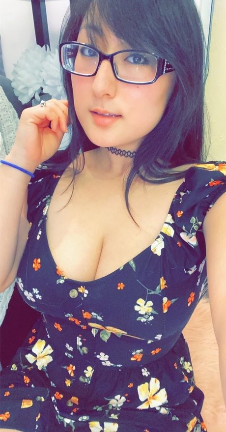 Bitesizedmeg erotic pornstar gallery