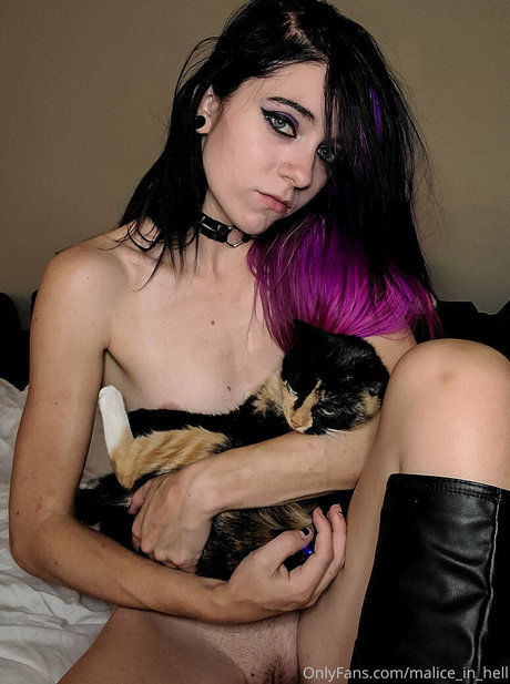 malice in hell nice actress pictures