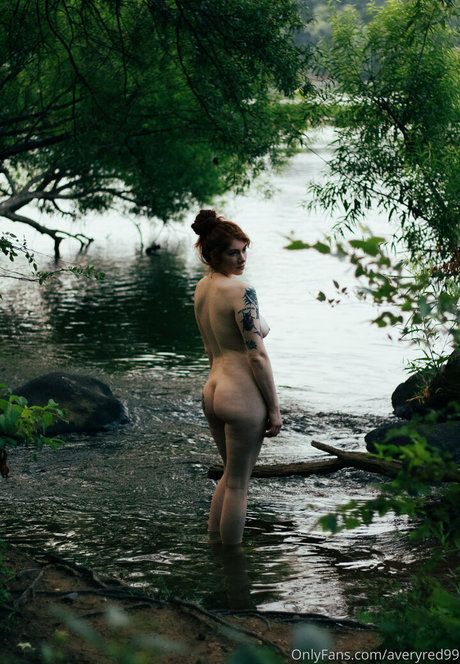 averyred99 actress galleries