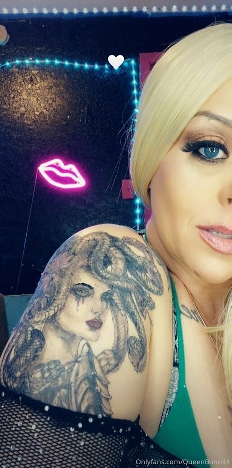 queenbunni44 pornstar pretty gallery