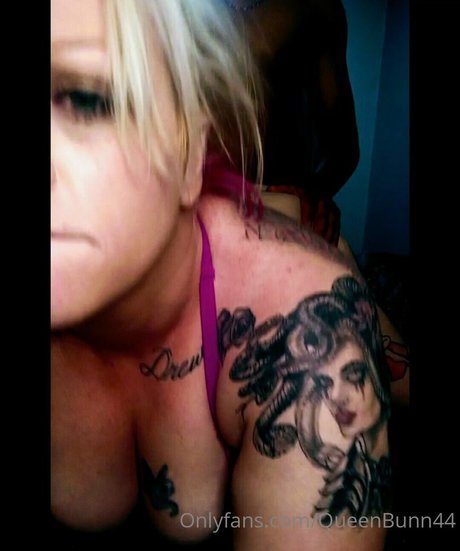 queenbunni44 exclusive pornstar gallery
