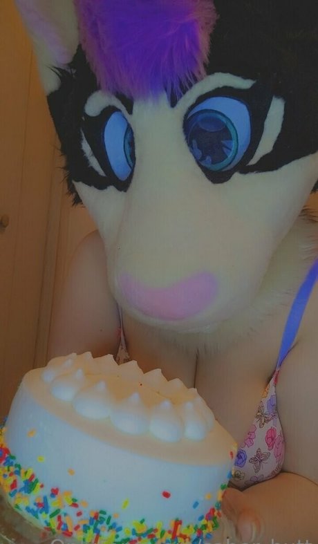 saber butt erotic model pic