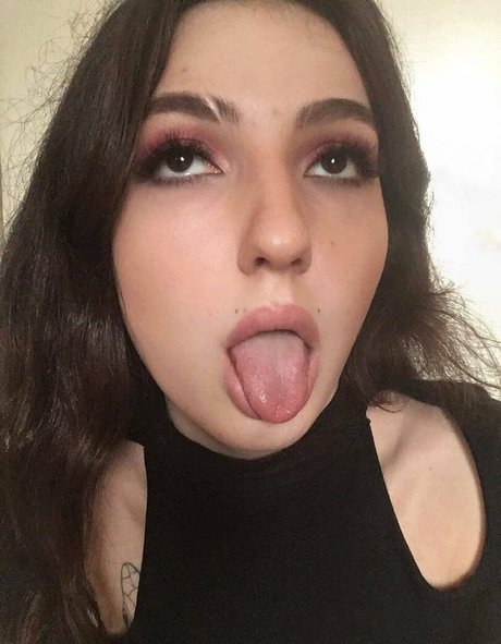 cherrykush6 pornstar erotic pics