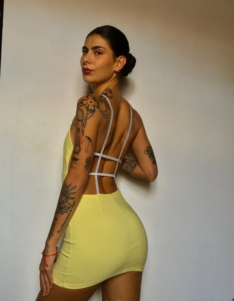 mariahh23 actress pics