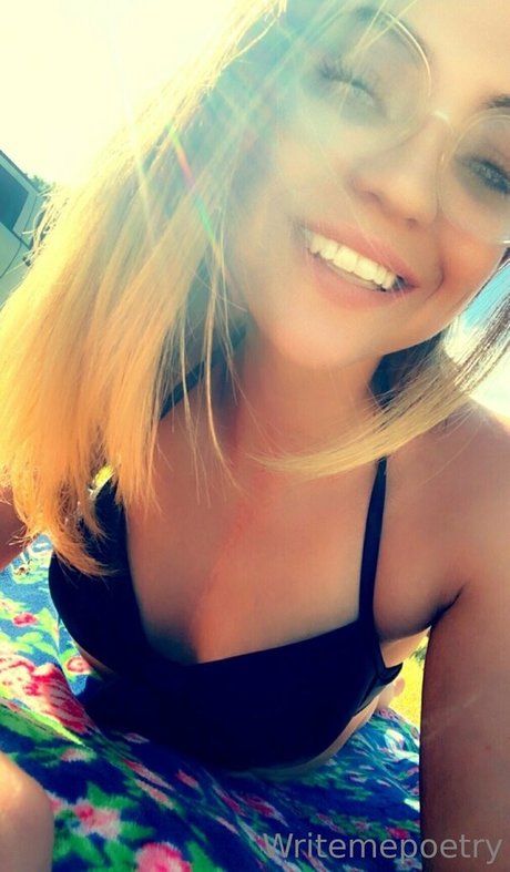 writemepoetry model perfect pic