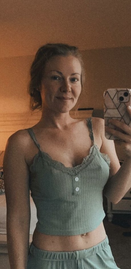 Dailyserena pornstar top img