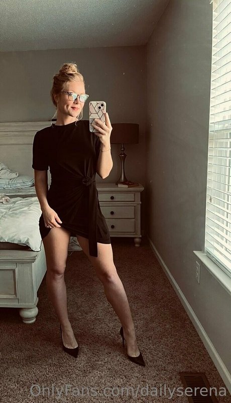 Dailyserena star photos