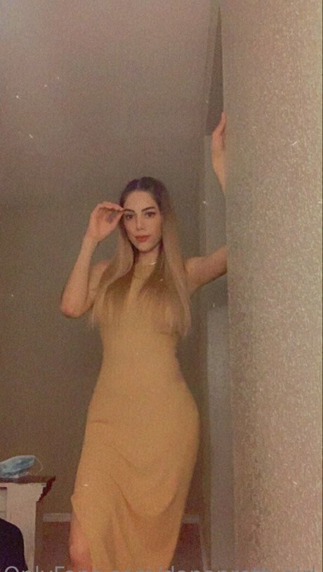 danagorgeus model beautiful picture