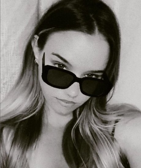 Jessie Venner sex model photo