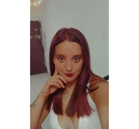 abrildott nude model img