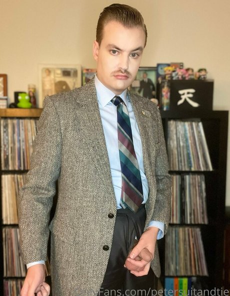 petersuitandtie star adult gallery