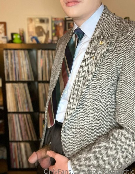 petersuitandtie pornstar naked pics