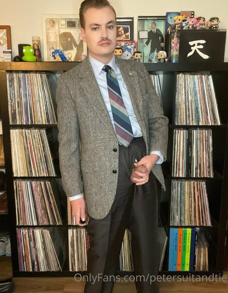 petersuitandtie sex model image