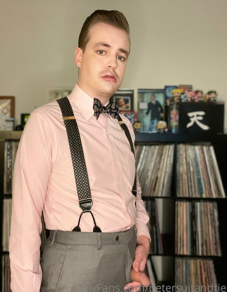petersuitandtie nudes model pics
