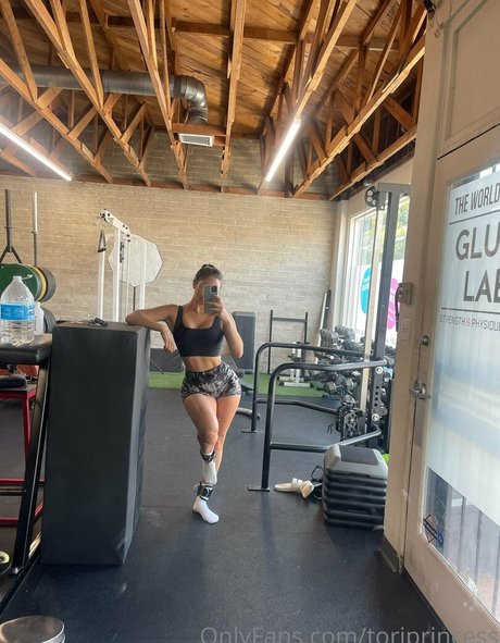 toriprincess naked pornstar image