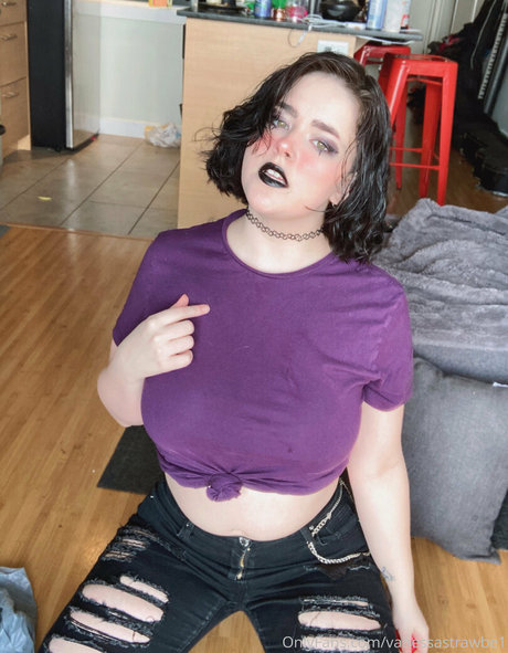 vanessastrawbe1 pornstar hot images