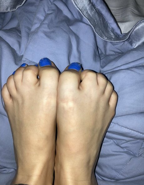 rhiannon goddess model naked picture